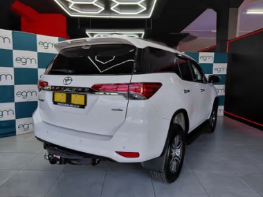 17960Toyota Fortuner007-th.jpg